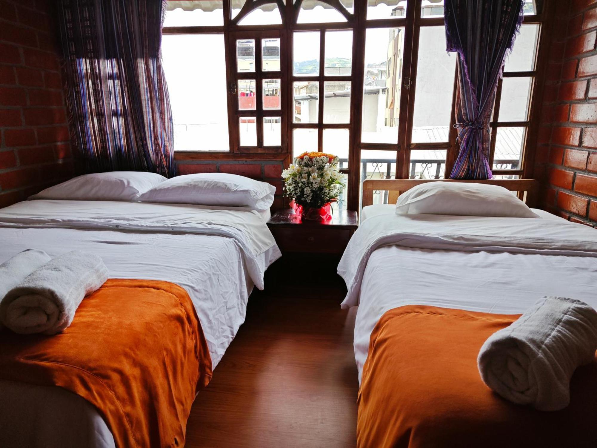 Garden House Hostal Баньйос Екстер'єр фото