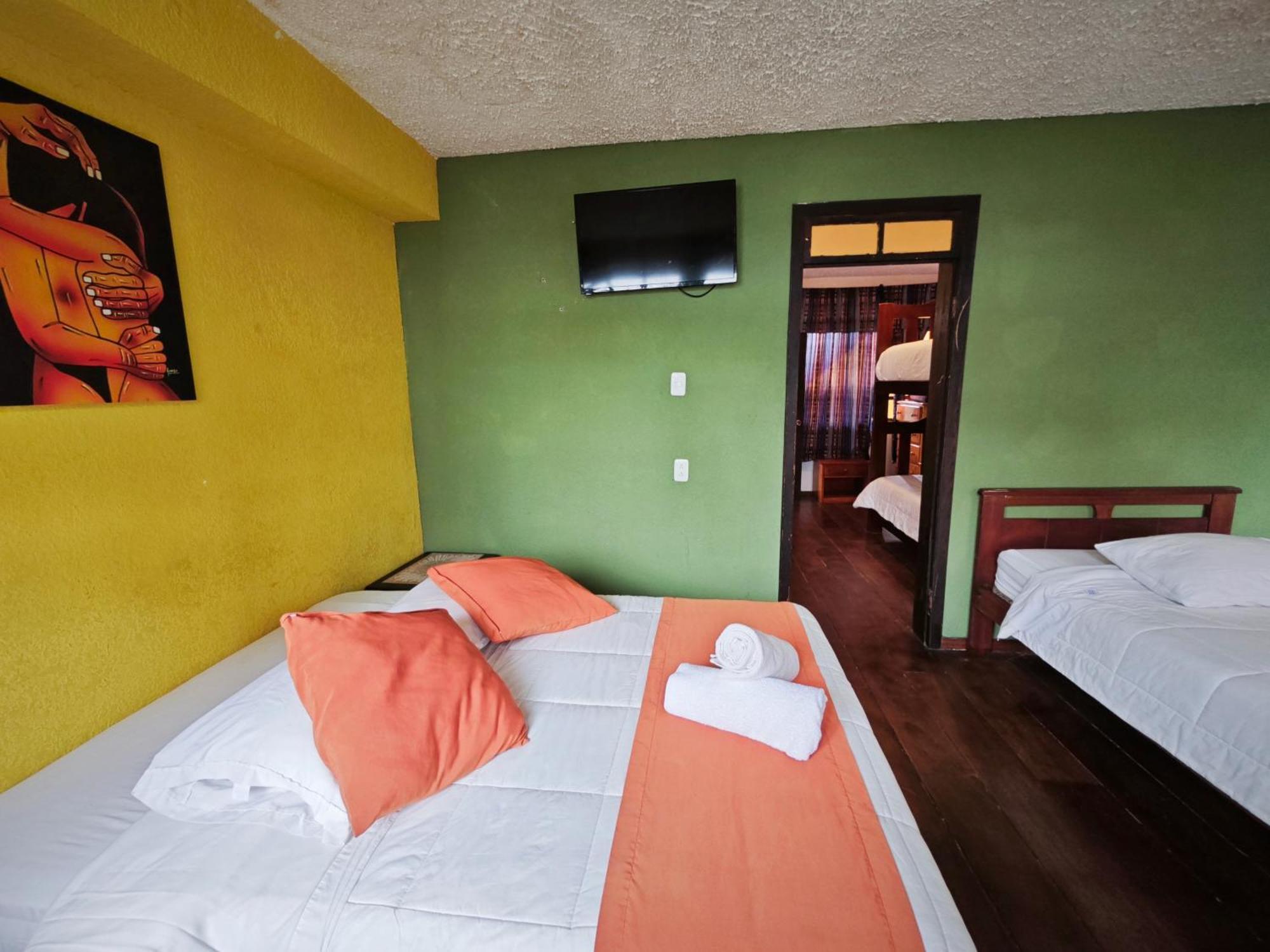 Garden House Hostal Баньйос Екстер'єр фото