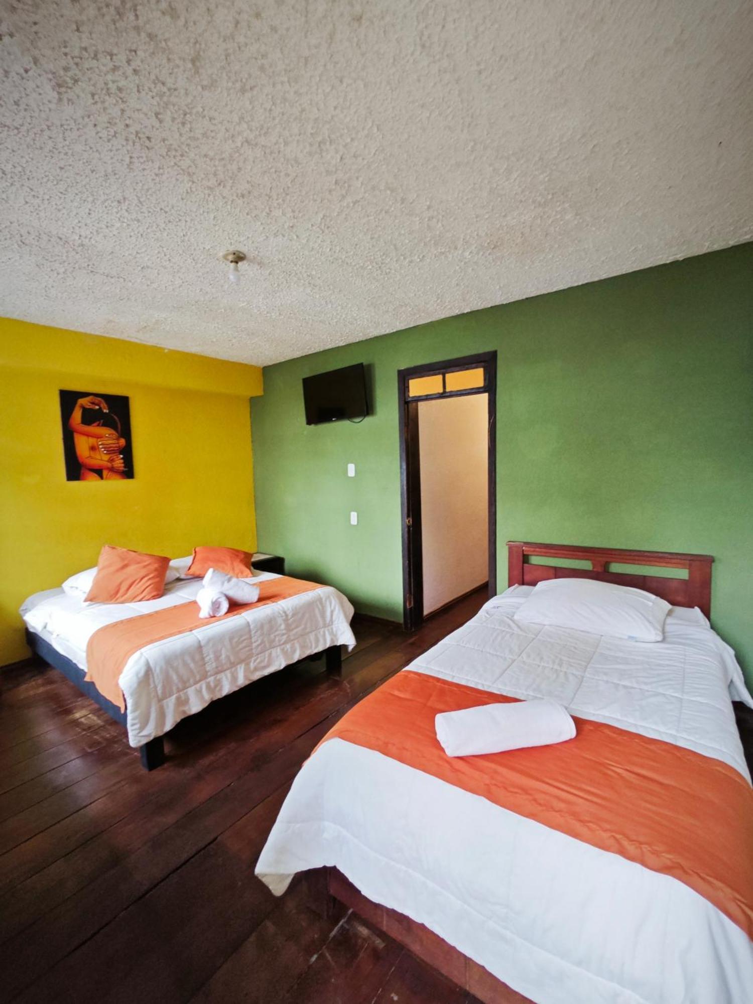 Garden House Hostal Баньйос Екстер'єр фото