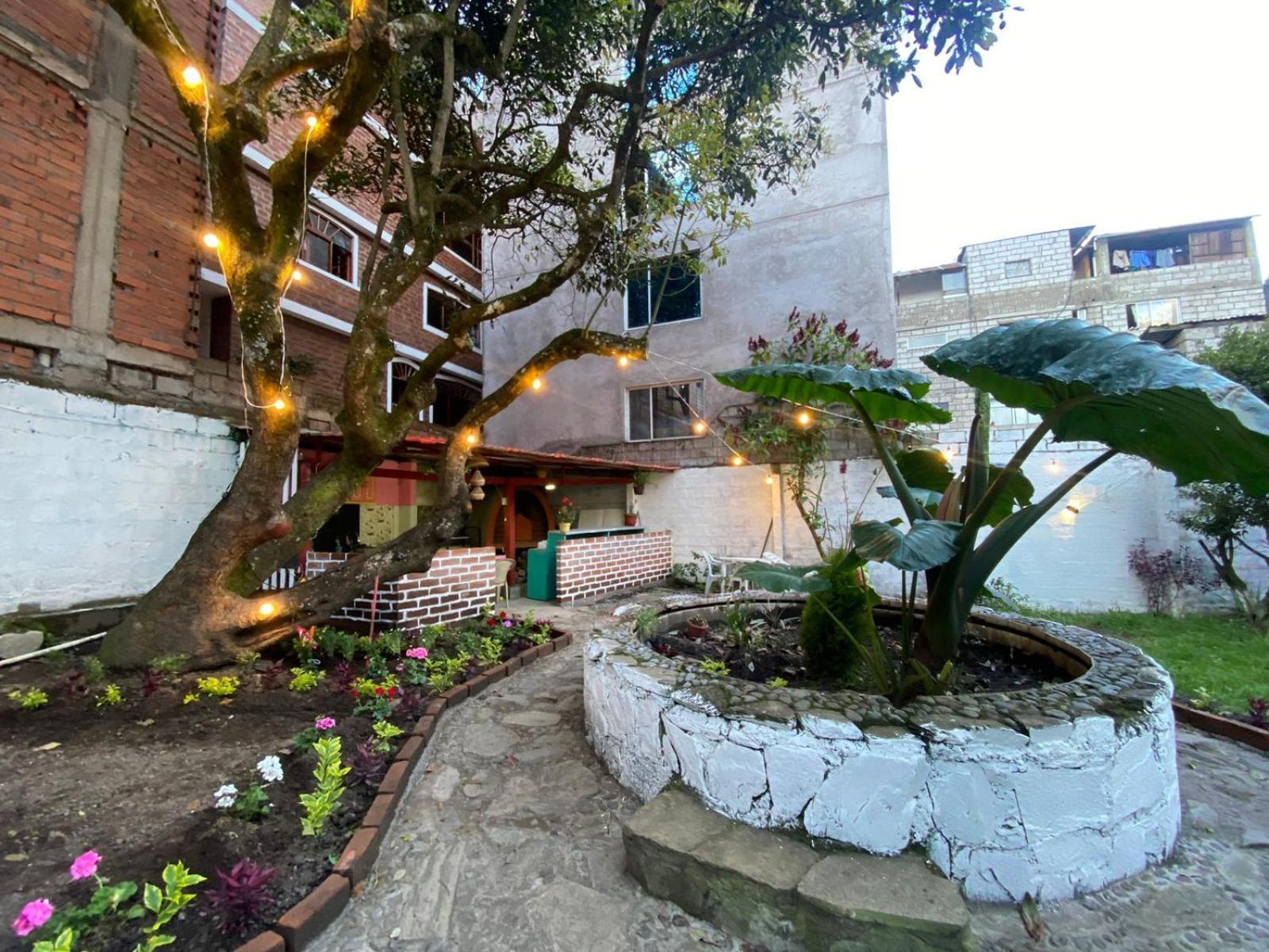 Garden House Hostal Баньйос Екстер'єр фото