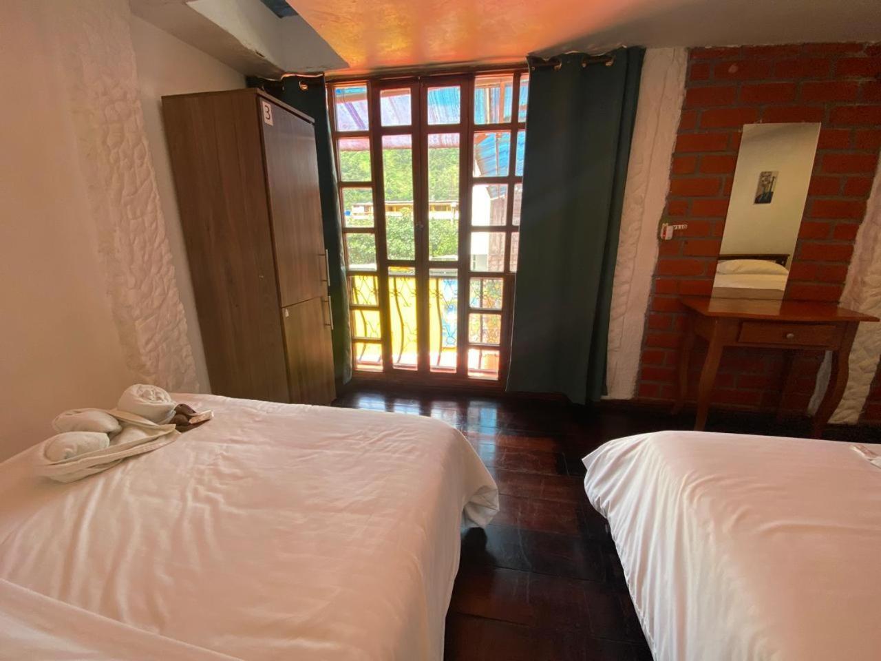 Garden House Hostal Баньйос Екстер'єр фото