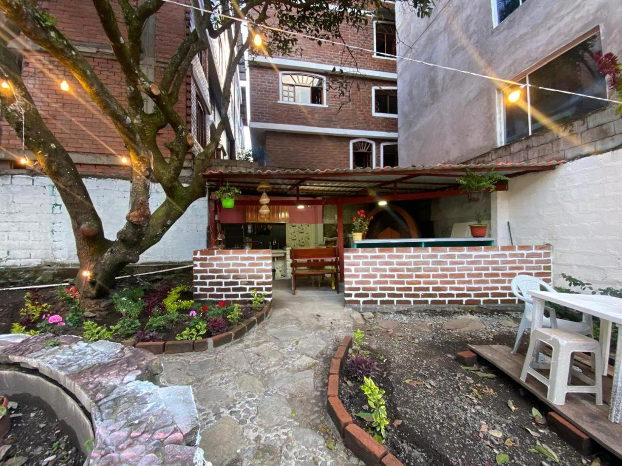 Garden House Hostal Баньйос Екстер'єр фото