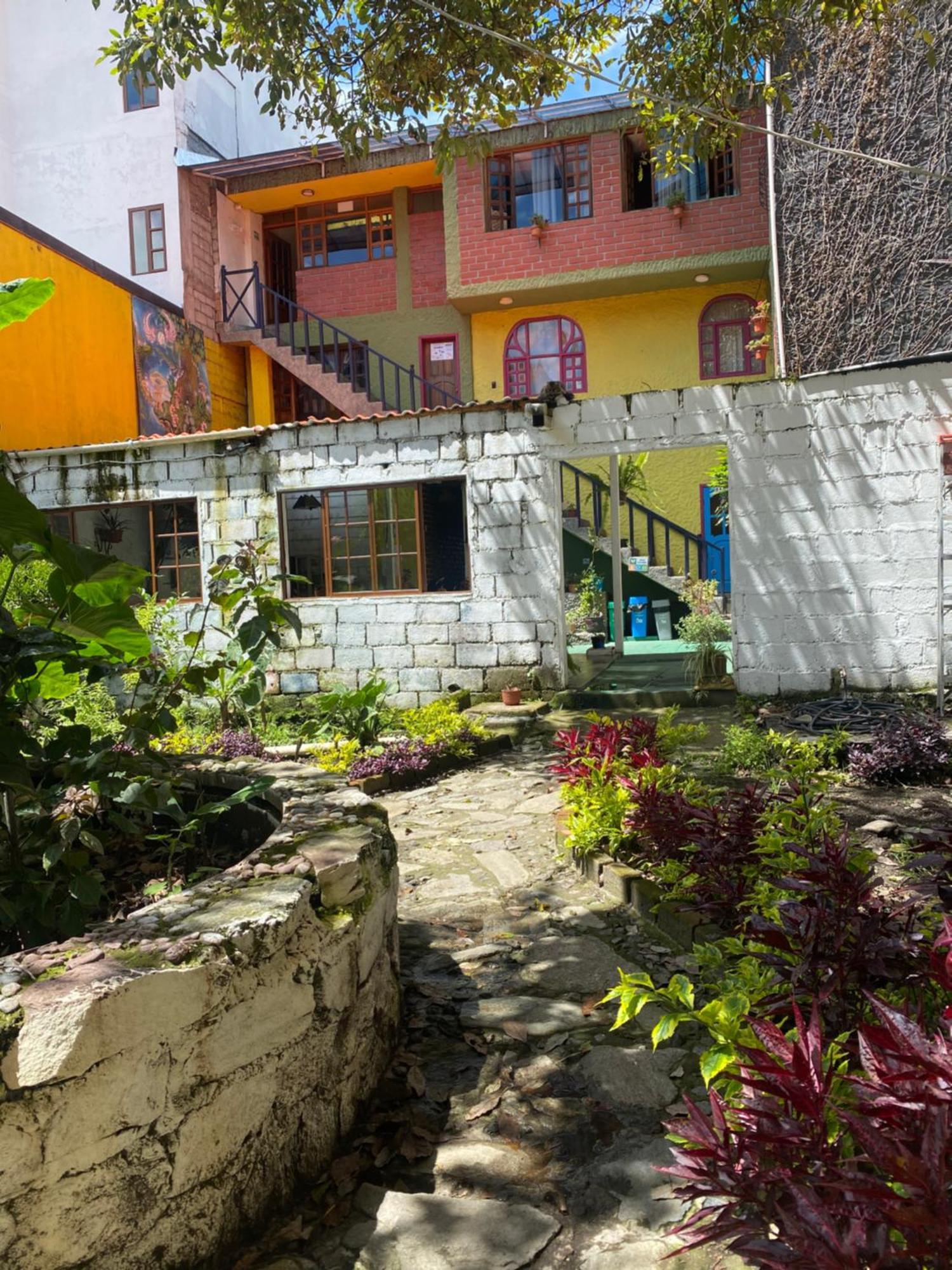 Garden House Hostal Баньйос Екстер'єр фото